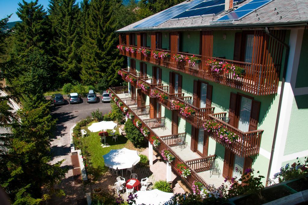 Albergo Monteverde Лавароне Екстериор снимка